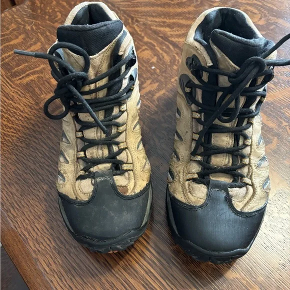 Merrell Tan and Black Men's Boots - Picture 1 of 7